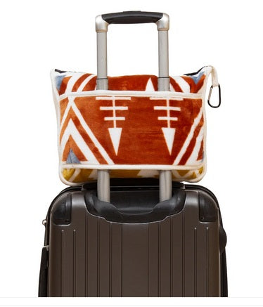 Arrowhead Earth Travel Blanket